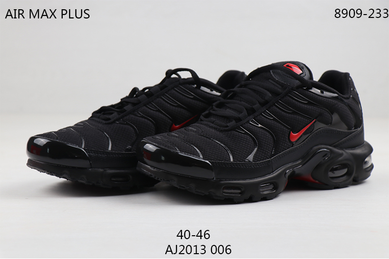 Men Nike Air Max PLUS Black Red